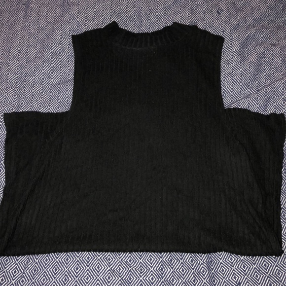 American eagle black turtle neck tank - Picture 2 of 2